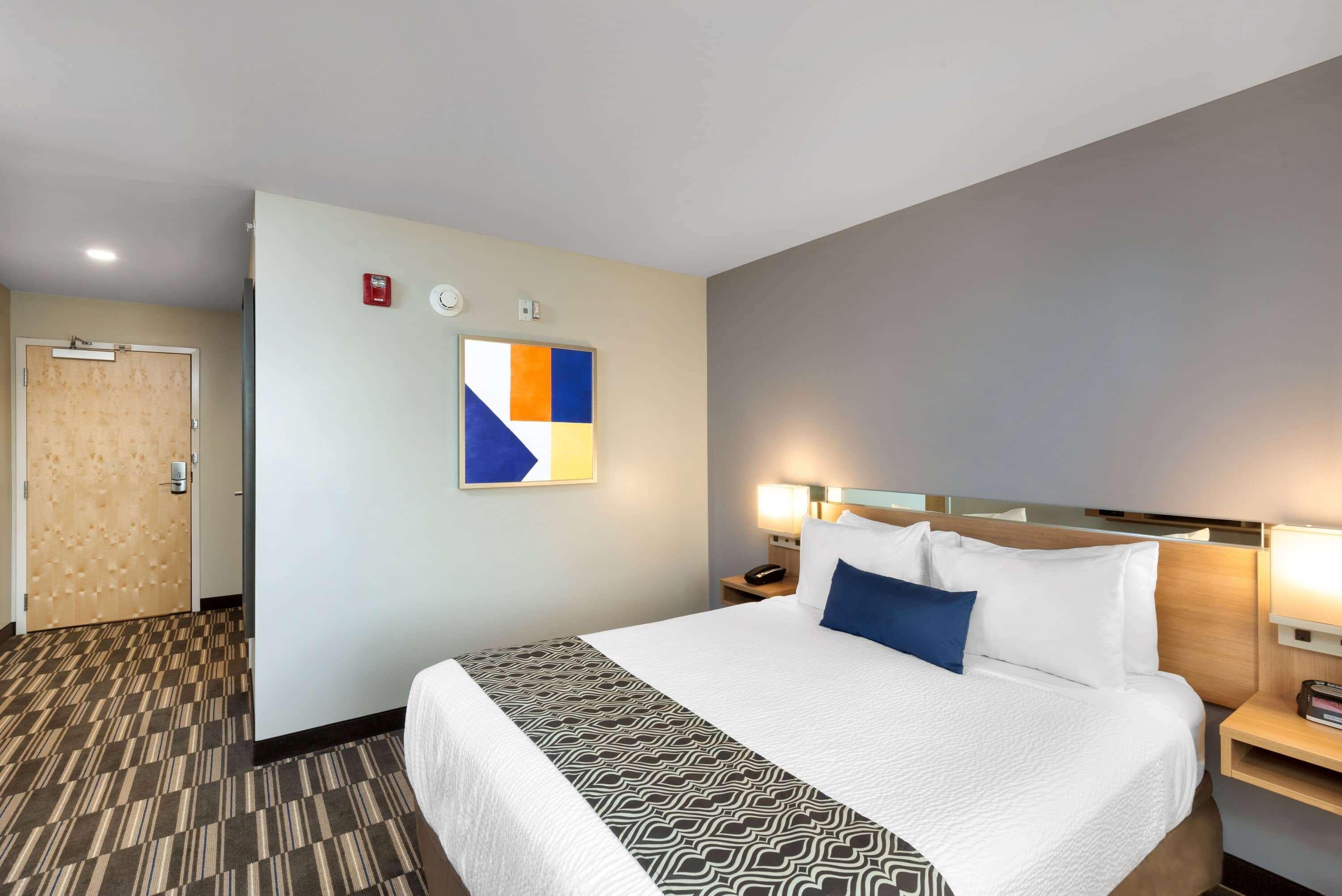 Microtel Inn & Suites By Wyndham Farmington Екстериор снимка