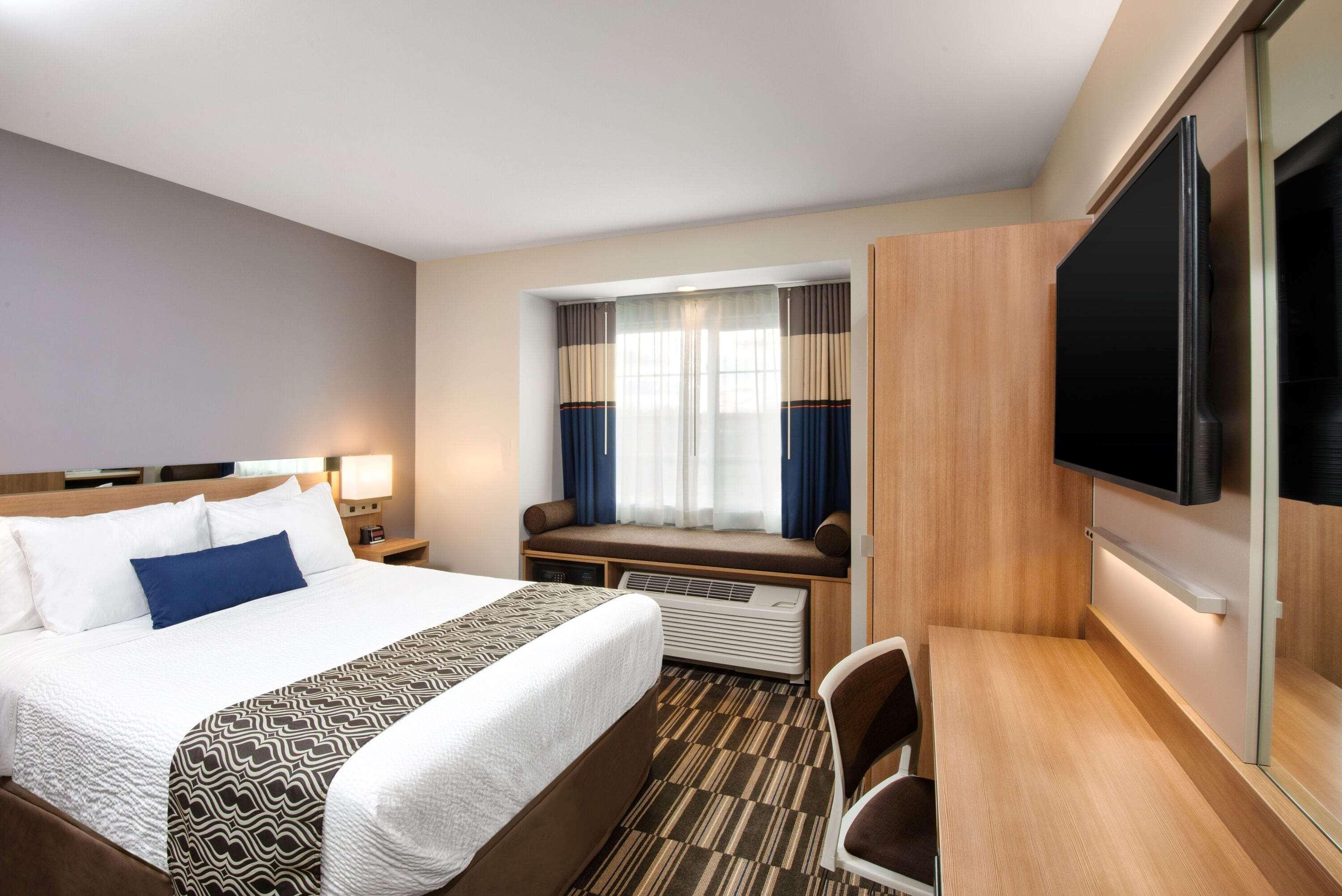 Microtel Inn & Suites By Wyndham Farmington Екстериор снимка