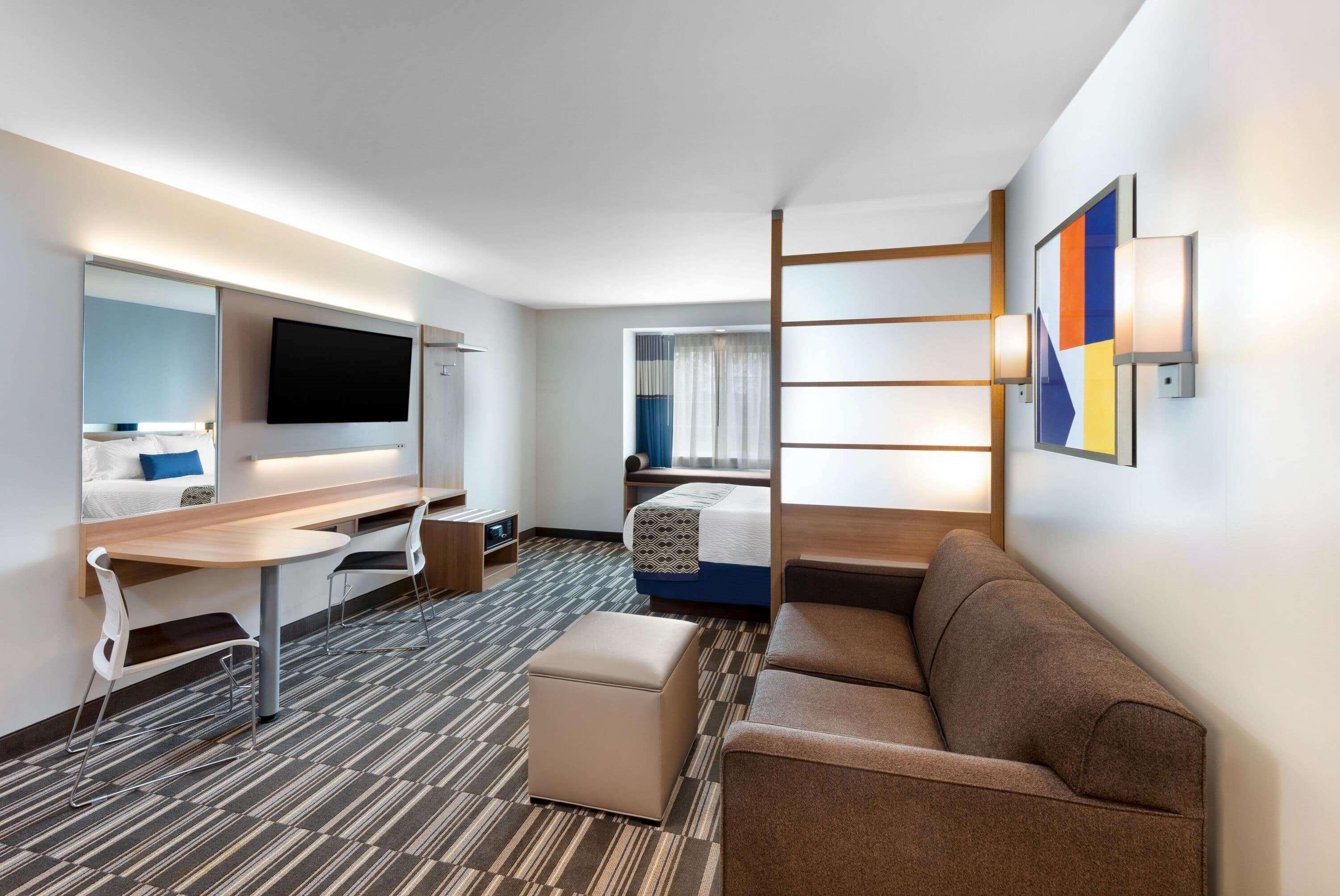 Microtel Inn & Suites By Wyndham Farmington Екстериор снимка